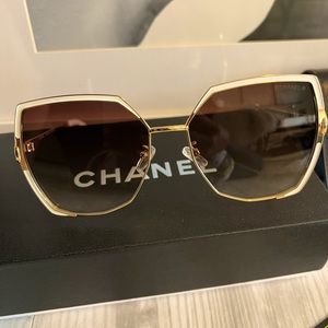 ☀️🕶NEW CHANEL GORGEOUS CHAMPAGNE/OFF WHITE SUNGLASSES ☀️🕶 SOLD!!!!!